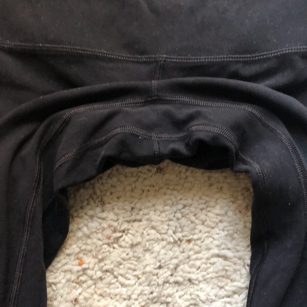 Women’s Lululemon leggings - Picture 4 of 5